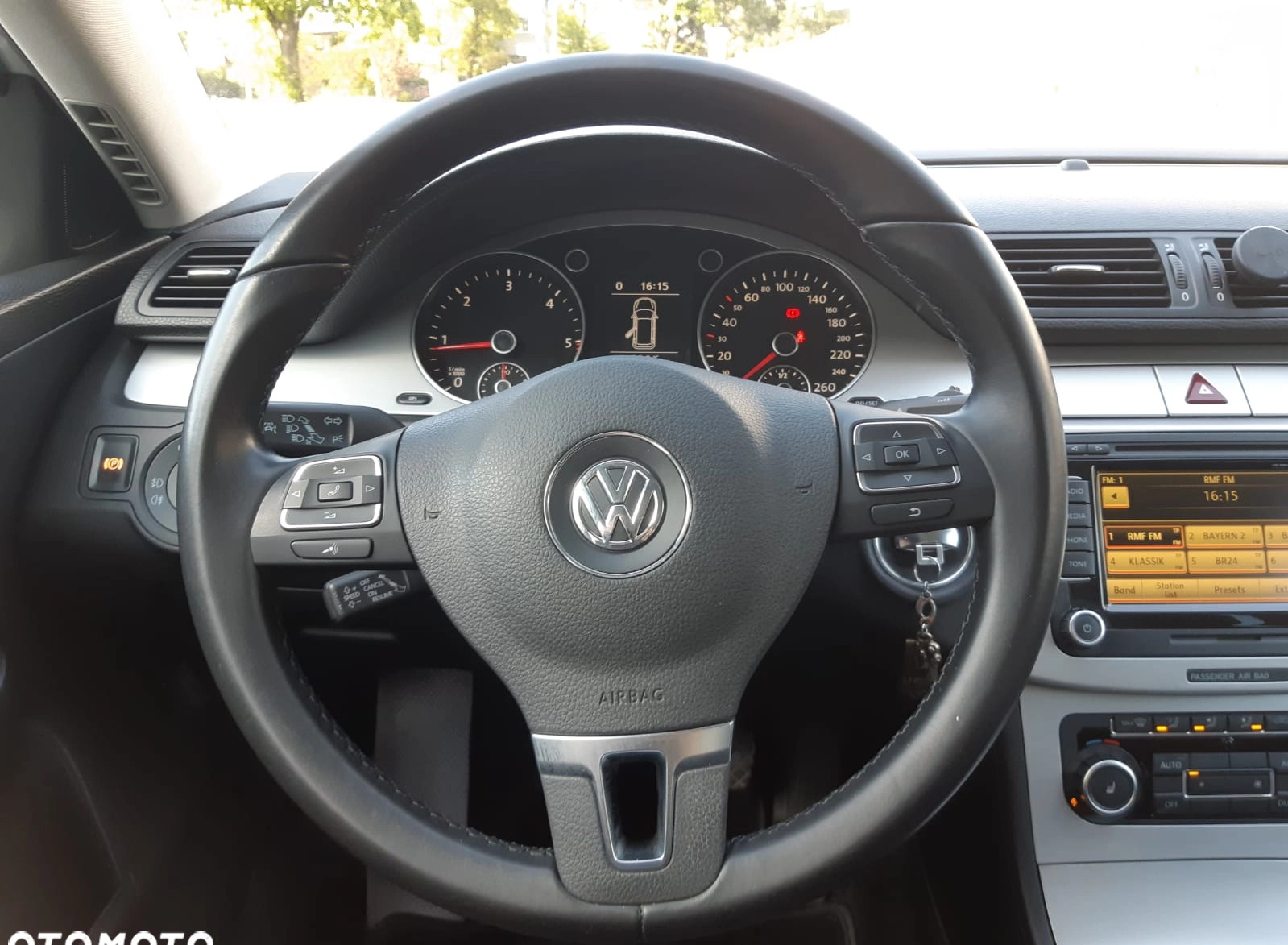 Volkswagen Passat cena 28999 przebieg: 292000, rok produkcji 2010 z Przysucha małe 781